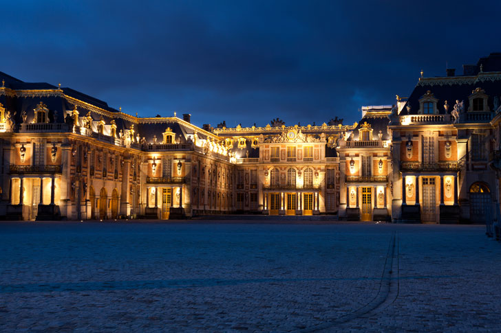 Photo prise de nuit du Château de Versailles