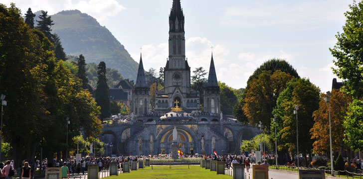 Le Site des Sanctuaires à Lourdes