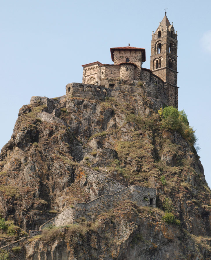 Le Rocher Saint-Michel d'Aiguilhe au Puy-en-Velay