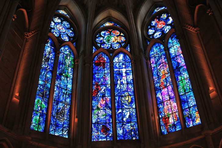 Photo prise de l'intérieur de la cathédrale Notre-Dame de Reims