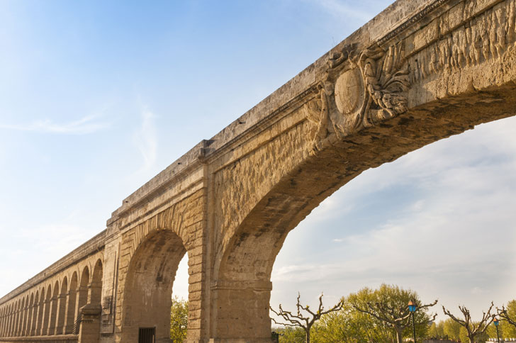 Photo de l'aqueduc des Arceaux à Montpellier