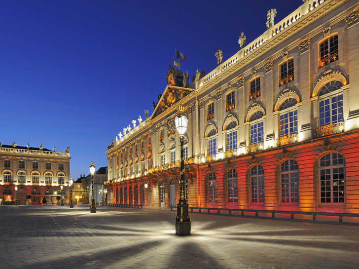 Photo prise de nuit de la Place Stanislas à Nancy