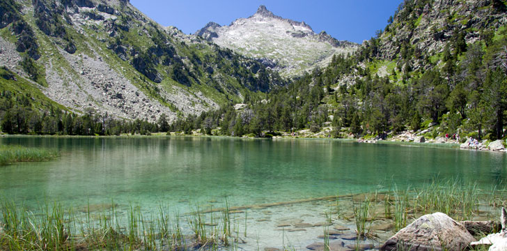 Un lac dans le parc national des Pyrénées