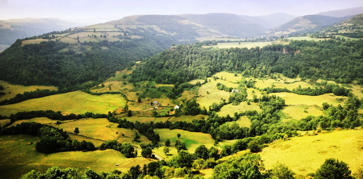 La vallée du Falgoux, parc naturel régional des volcans d'Auvergne