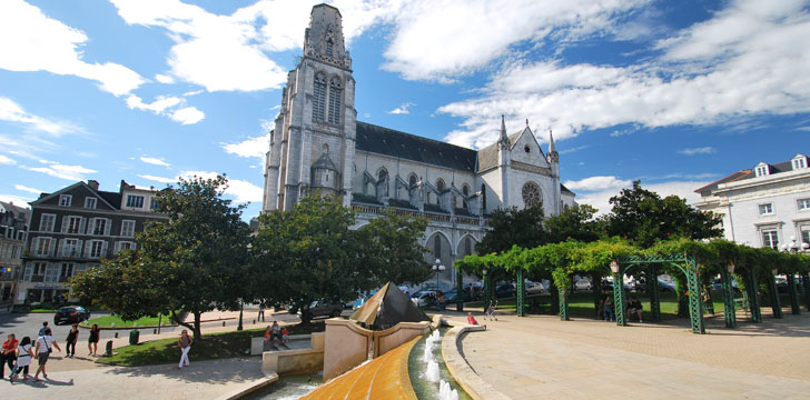 La Place de la Libération à Pau