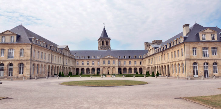 L'abbaye aux dames à Caen