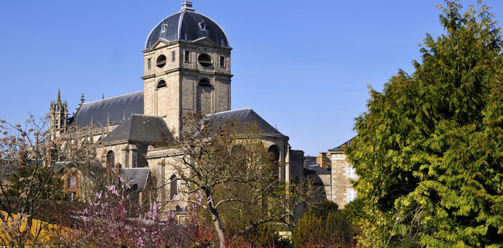 La Basilique Notre-Dame à Alençon