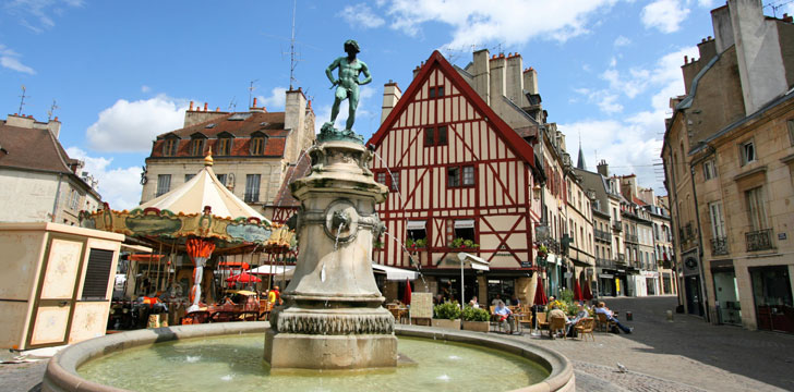 La Place du Bareuzai (François Rude) à Dijon