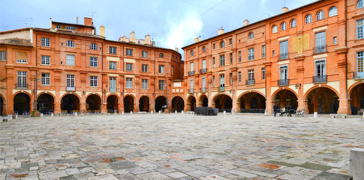 La Place Nationale à Montauban