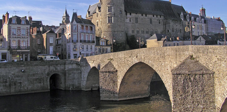 Le Pont-Vieux à Laval